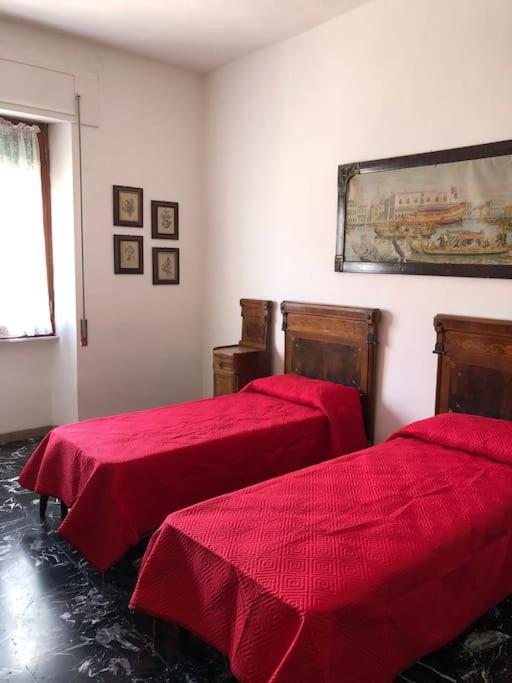 Casa Indipendente Zona Centrale Ла Мадалена Екстериор снимка
