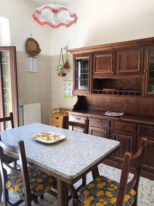 Casa Indipendente Zona Centrale Ла Мадалена Екстериор снимка